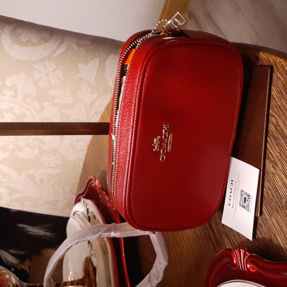 COACH PEBBLE LEATHER WRISTLET HANDHELD NWT - Picture 3 of 6